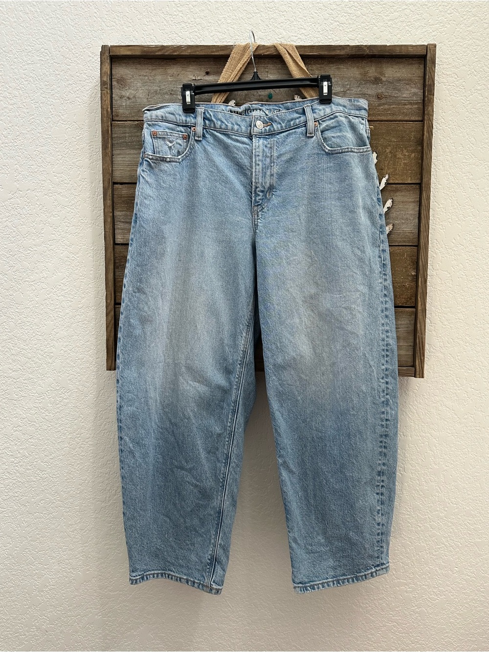 American Eagle Barrel denim jeans ladies size 10